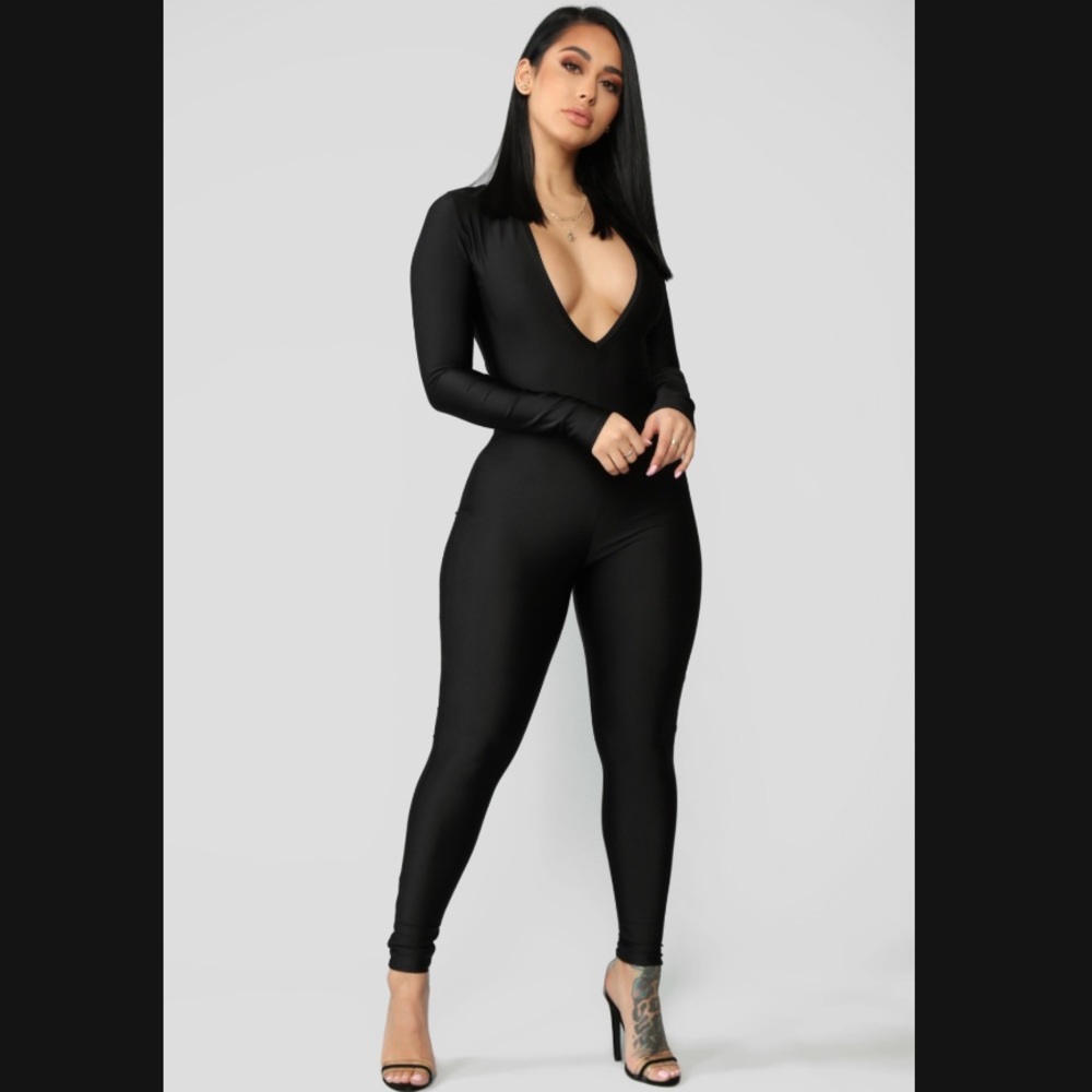 FASHION NOVA JUMPSUIT JUMPIN’ Into It